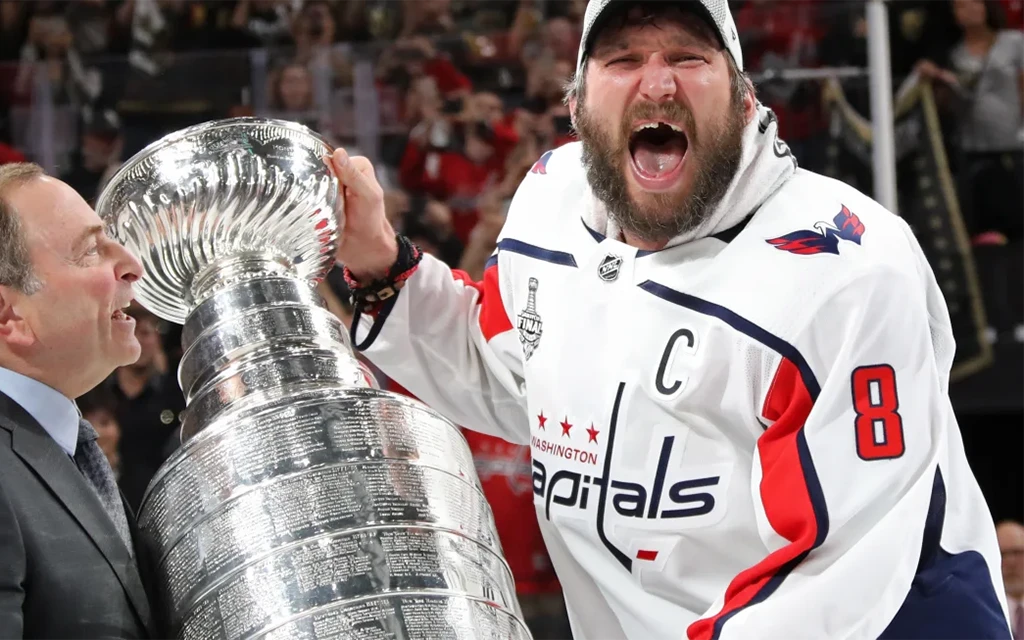 Овечкин и Кубок Стэнли, фото НХЛ.webp