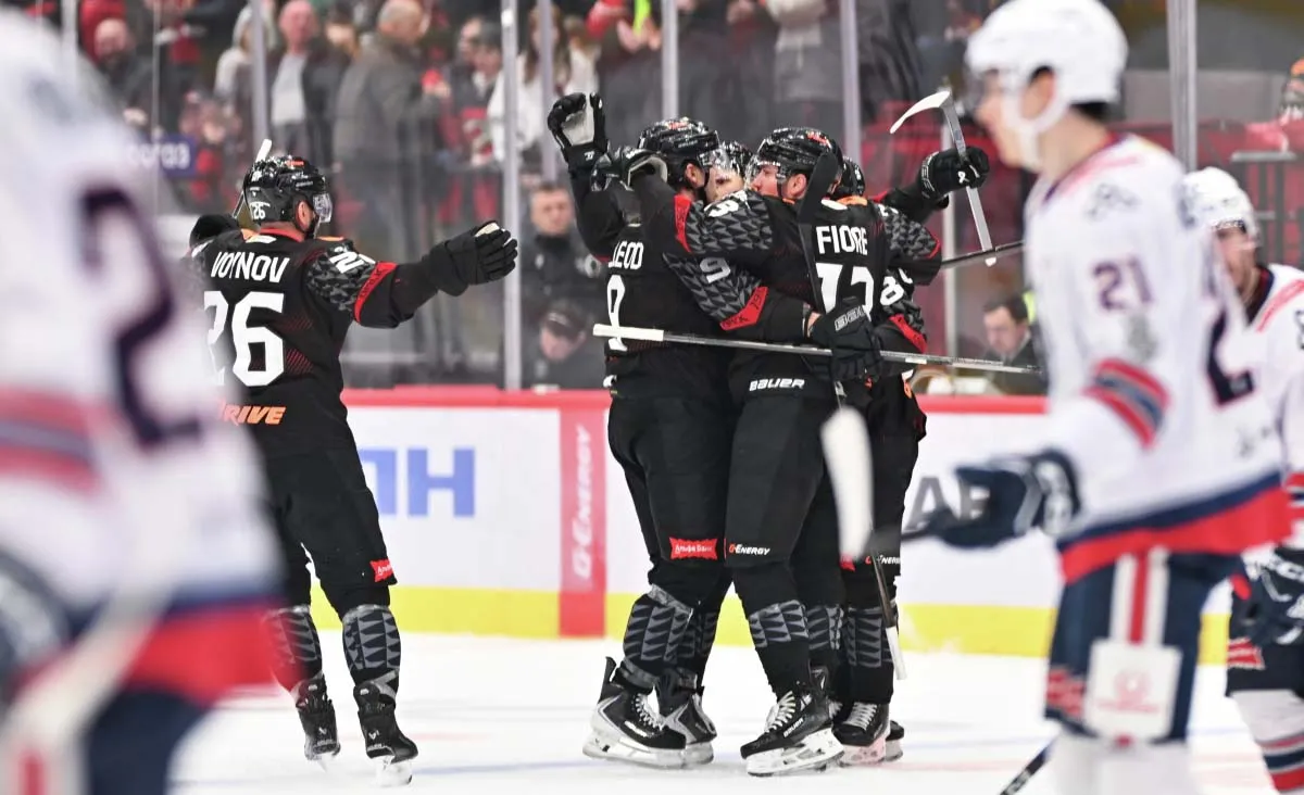 Нефтехимик - Авангард