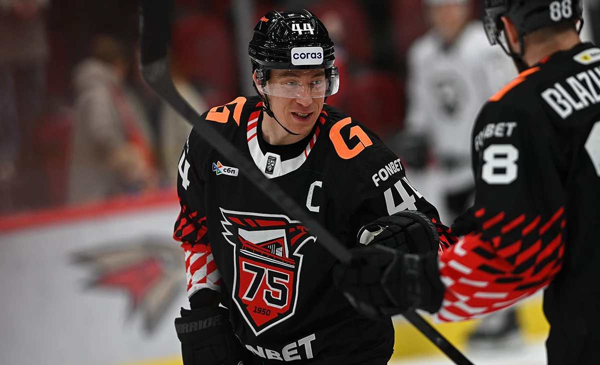 damir_sharipzyanov avangard_foto_dmitriy_loshkarev_photo_khl_ru (3).webp