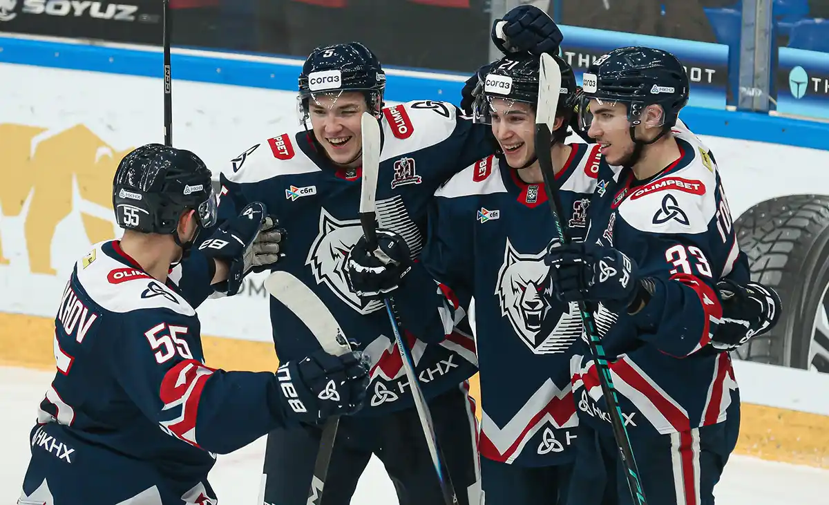 ХК Нефтехимик