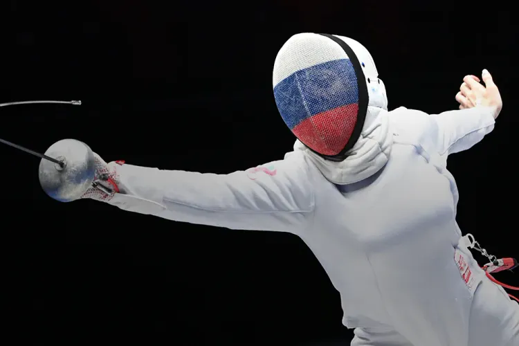 Флаг России на лице. Почему в Эстонии ополчились на юную спортсменку