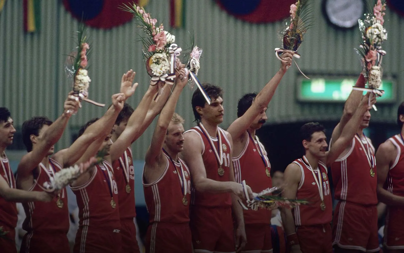 Советские баскетболисты отмечали победу три дня. Все запасы водки в Сеуле были исчерпаны